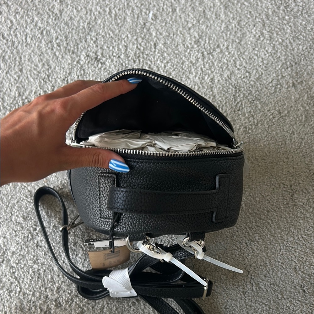 Steve Madden Black Backpack - Picture 3 of 3